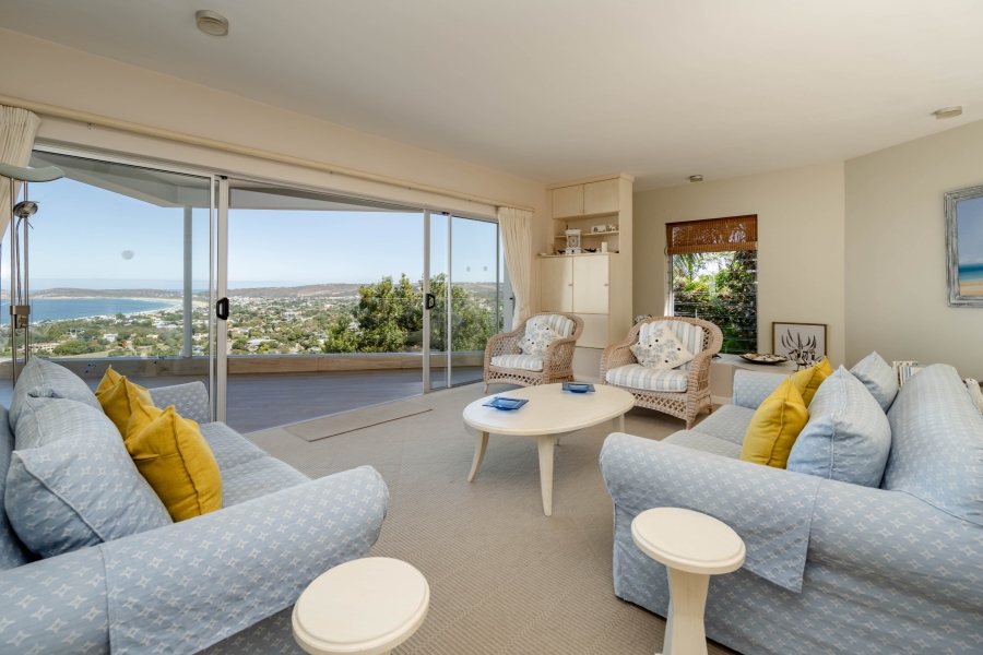 5 Bedroom Property for Sale in Signal Hill Western Cape